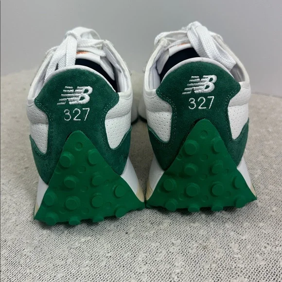 New Balance 327 Casablanca Tennis Club Shoes Green White Men’s 7 Women’s 8.5 NEW - Picture 5 of 10